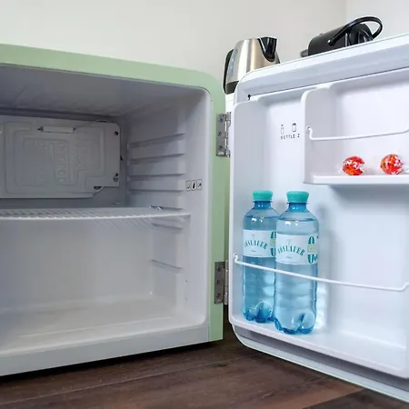 Homely 6 - Your Comfortable Self-check-in In
