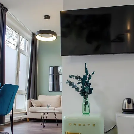 Homely 6 - Your Comfortable Self-check-in In * München