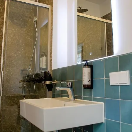 Homely 6 - Your Comfortable Self-check-in In München